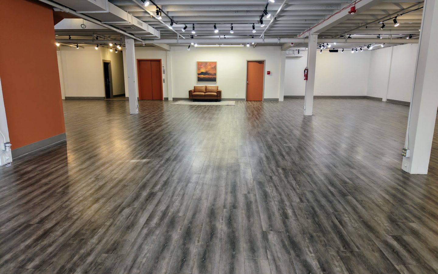 Southcenter Parkway Freestanding Retail/Flex/Showroom photo 3