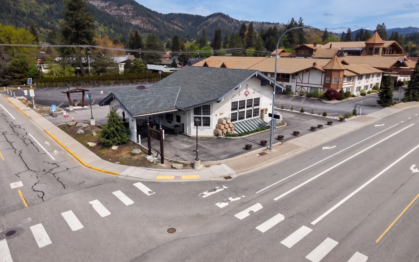 Former Bank Branch with Drive Thru Receivership Sale
