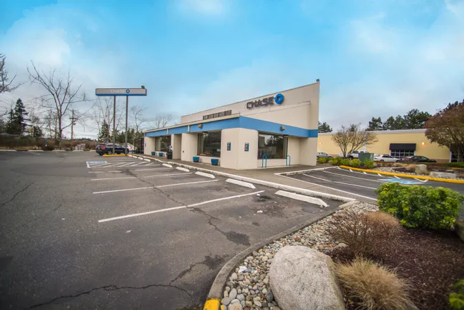 
                            Chase Bank Lynnwood