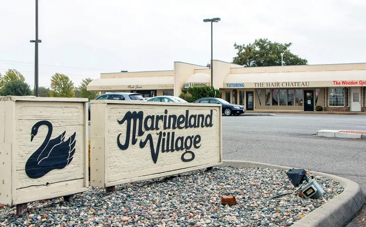 
                            Marineland Retail Center