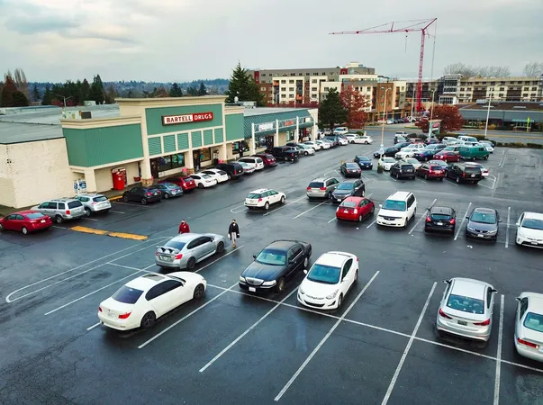 
                            Riverton Heights Shopping Center